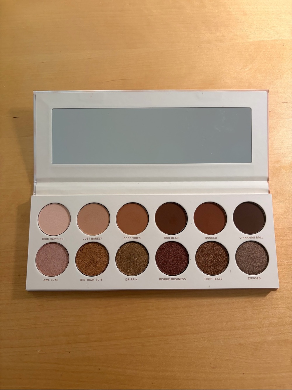 Morphe x Jaclyn Hill Divine neutrals Eyeshadow Palette